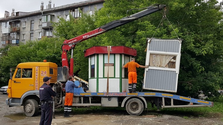 Екатеринбургской мэрии дадут полномочия сносить киоски без решения суда