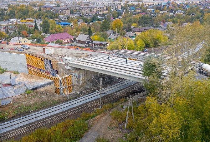 Все полосы путепровода на Циолковского в Тагиле запустят к началу июля